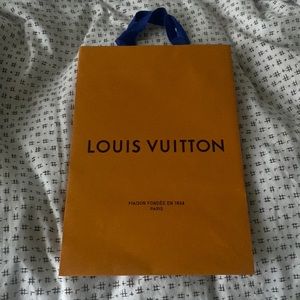 Louis Vuitton Bags, Size M